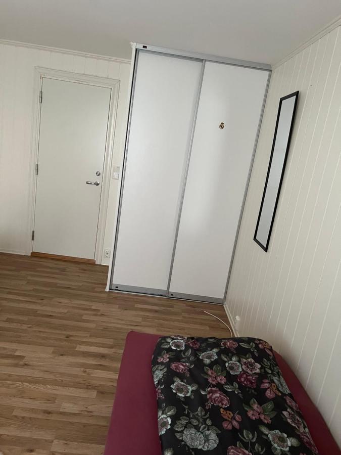 Bedroom In City Centre, No Shower Available Ålesund Exterior foto